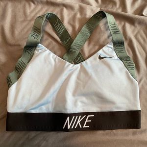 Nike Sports Bra 🏃🏻‍♀️